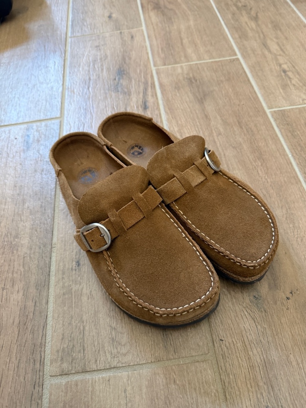 Birkenstock Buckley Slides, size 9